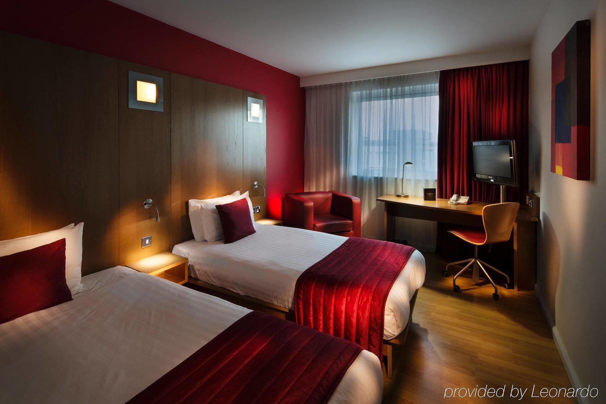 B&B Hotel Ипсуич Екстериор снимка